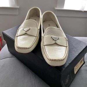 Prada Women’s Flats/Loafers size 40 or 10us used smoke free pet free home.